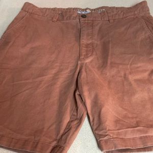 Joseph Abboud men’s size 36W/8 3/4 inseam flat front shorts-preowned
